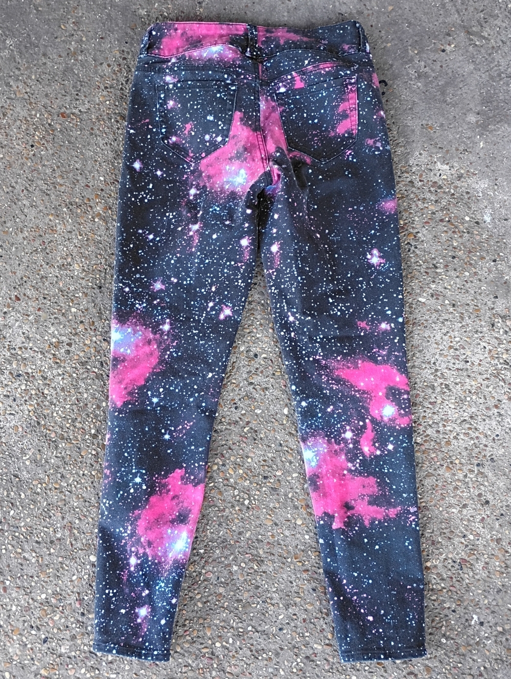 2/$10 Hot Topic Blackheart Galaxy Print Pink & Black Skinny Jeans Size 7 - Picture 7 of 8